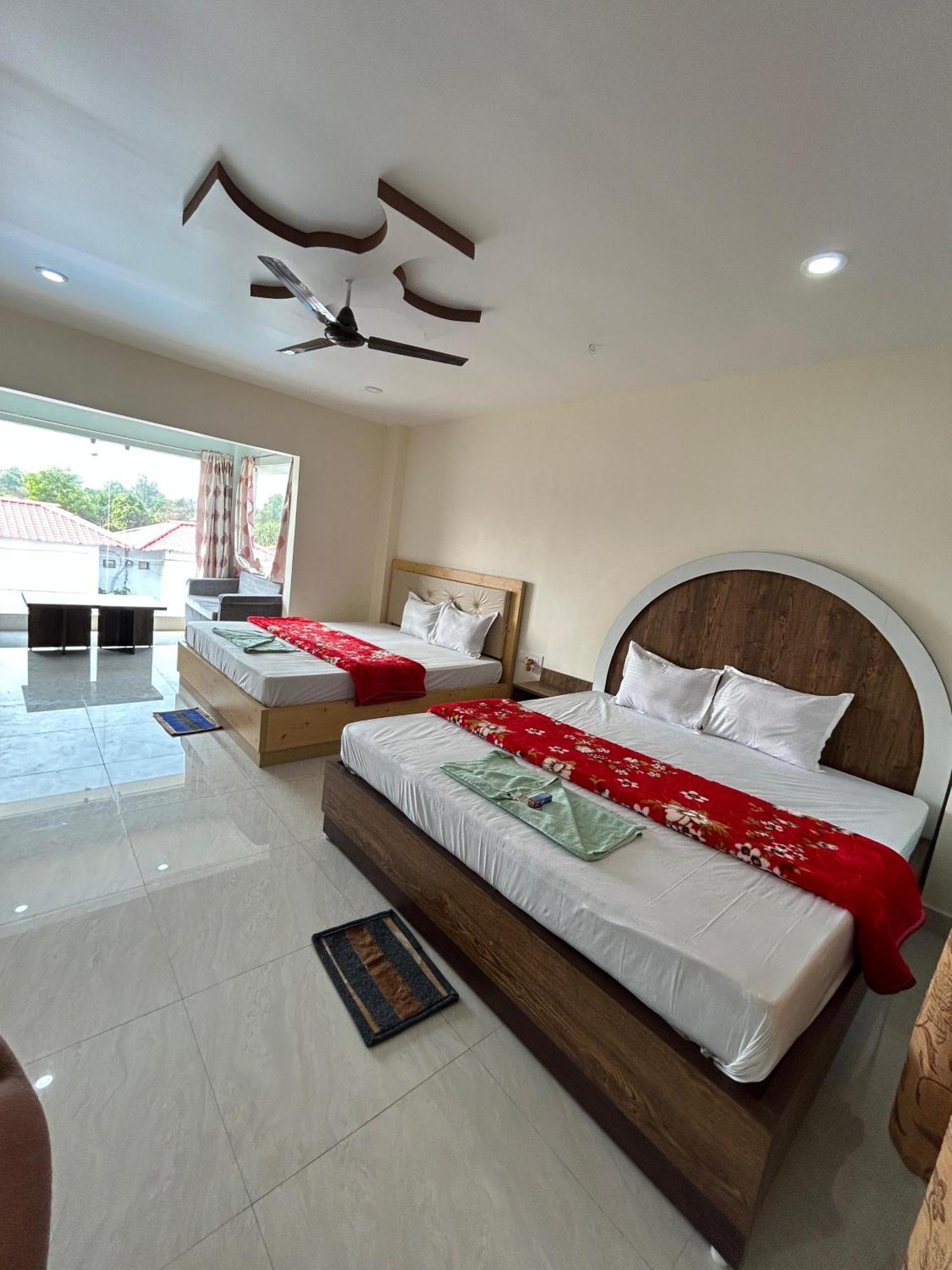 Prantik Hotel And Resorts Tajpur Exteriör bild